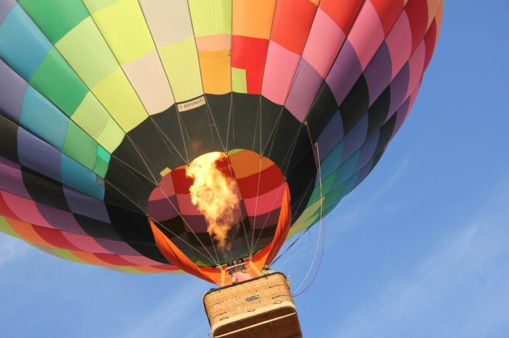 Discover the best balloon tour deals in Cappadocia, book early, compare packages, and enjoy a memorable hot air balloon experience at great prices