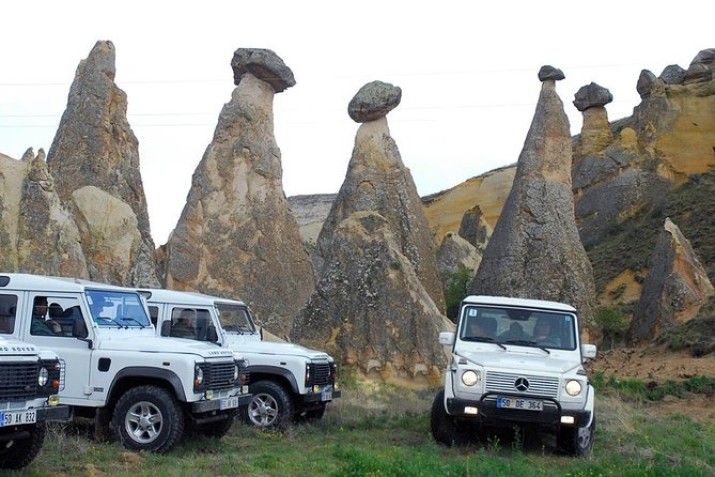 Experience an exciting Cappadocia jeep safari, exploring hidden trails, scenic viewpoints, and rugged landscapes with expert guides on an off-road