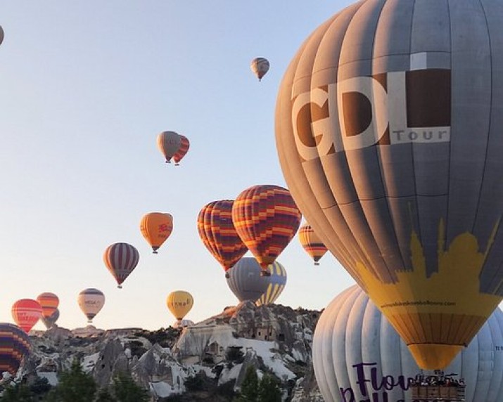 Find out the latest Cappadocia balloon price details, learn what affects the cost, and get tips to book the best deals for an amazing flight